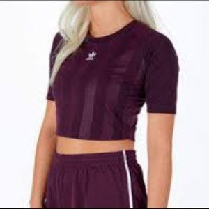Women’s Adidas crop top.